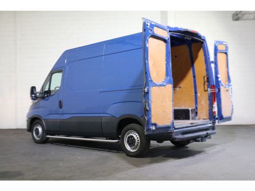 Iveco Daily 35S14 L2 H2 Airco Automaat 3.5T Trekhaak ActivLease financial lease