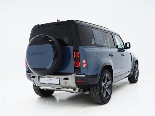 Land Rover Defender 110 2.0 P300e 110 X-Dynamic SE | Towing Pack | Cold Climate Pack | Schuif -/ kanteldak | ActivLease financial lease