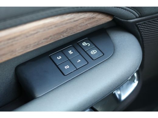 Land Rover Discovery 3.0 Td6 HSE Black Line Grijs Kenteken BPM vrij ActivLease financial lease