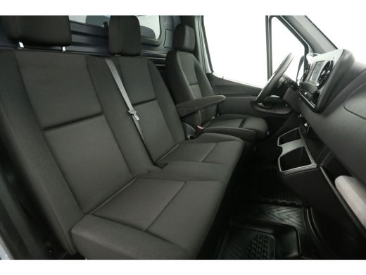 Mercedes Sprinter 319 3.0 CDI L2H2 V6 191PK Automaat Airco 360Camera Cruise Carplay PDC 3 Persoons Elektrpakket Tre... ActivLease financial lease