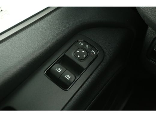 Mercedes Sprinter 319 3.0 CDI L2H2 V6 191PK Automaat Airco 360Camera Cruise Carplay PDC 3 Persoons Elektrpakket Tre... ActivLease financial lease