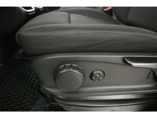 Mercedes Sprinter 319 3.0 CDI L2H2 V6 191PK Automaat Airco 360Camera Cruise Carplay PDC 3 Persoons Elektrpakket Tre... ActivLease financial lease