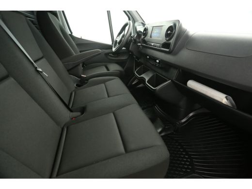 Mercedes Sprinter 319 3.0 CDI L2H2 V6 191PK Automaat Airco 360Camera Cruise Carplay PDC 3 Persoons Elektrpakket Tre... ActivLease financial lease