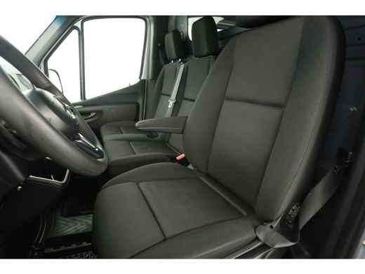 Mercedes Sprinter 319 3.0 CDI L2H2 V6 191PK Automaat Airco 360Camera Cruise Carplay PDC 3 Persoons Elektrpakket Tre... ActivLease financial lease
