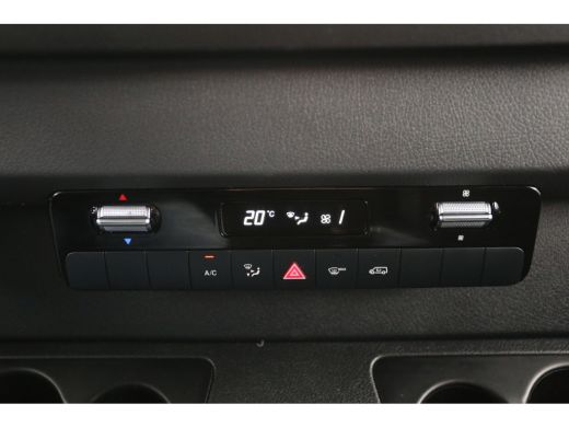 Mercedes Sprinter 319 3.0 CDI L3H2 V6 191PK Automaat Airco Cruise Carplay Camera 3 Persoons Elektrpakket ActivLease financial lease