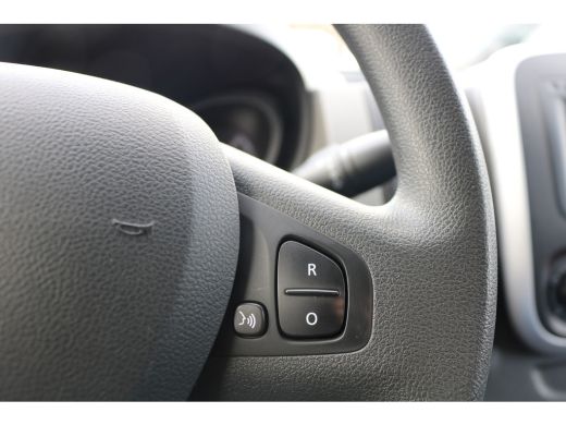 Nissan NV300 1.6 dCi 125pk L2 H1 Airco Navigatie Trekhaak ActivLease financial lease