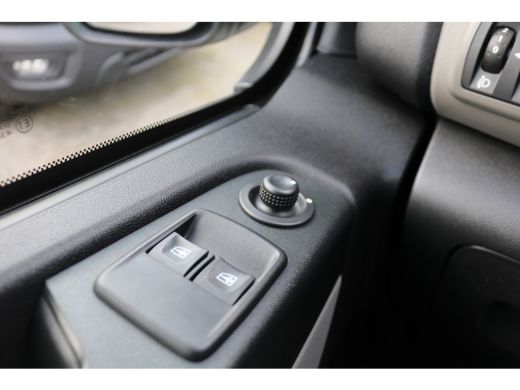Nissan NV300 1.6 dCi 125pk L2 H1 Airco Navigatie Trekhaak ActivLease financial lease