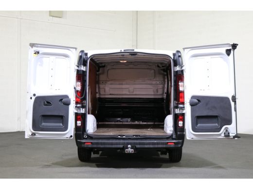 Nissan NV300 1.6 dCi 125pk L2 H1 Airco Navigatie Trekhaak ActivLease financial lease