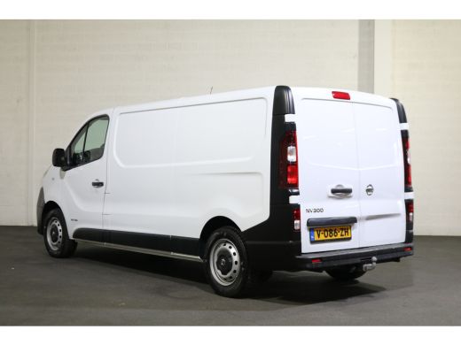 Nissan NV300 1.6 dCi 125pk L2 H1 Airco Navigatie Trekhaak ActivLease financial lease