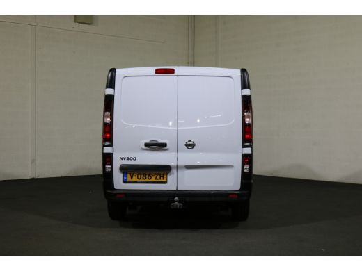 Nissan NV300 1.6 dCi 125pk L2 H1 Airco Navigatie Trekhaak ActivLease financial lease