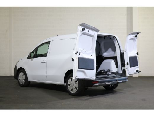 Nissan Townstar N-Connecta L1 45 kWh Trekhaak ActivLease financial lease