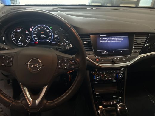 Opel Astra 1.2 Edition | Achterbank in delen neerklapbaar | Achteruitrijcamera | Airco ActivLease financial lease
