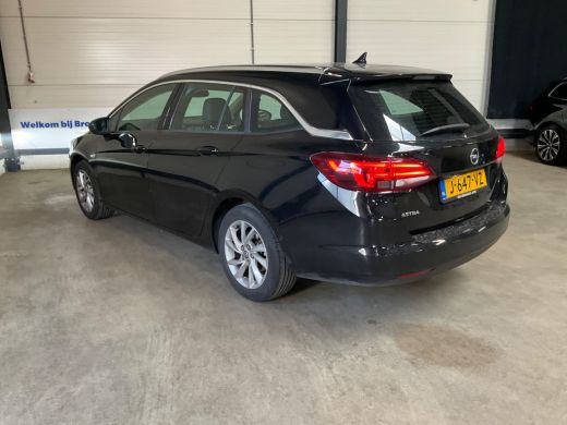 Opel Astra Sports Tourer 1.2 Elegance | Achterbank in delen neerklapbaar | Achteruitrijcamera | Bluetooth te... ActivLease financial lease