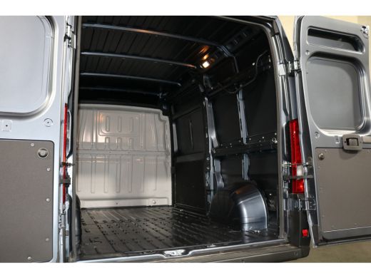 Opel Movano 2.2D 140pk L2 H2 Airco Cruise DAB+ ActivLease financial lease