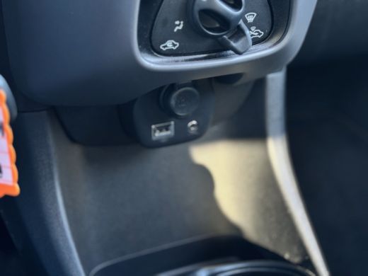 Peugeot 108 1.0 e-VTi Active Bluetooth | Airco | Elecktrisch vestebare spiegels | ActivLease financial lease