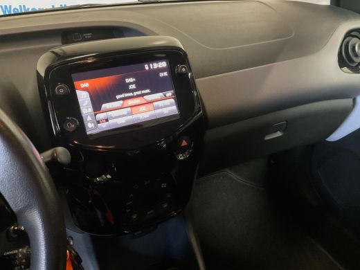Peugeot 108 1.0 e-VTi Allure | Achteruitrijcamera | Airco | Apple Carplay/Android Auto|telefoonintegratie pre... ActivLease financial lease