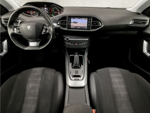 Peugeot 308 SW 1.2 PureTech Sport Deluxe Automaat (PANORAMADAK, APPLE CARPLAY, GROOT NAVI, 360 CAMERA, STOELV... ActivLease financial lease
