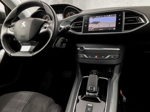 Peugeot 308 SW 1.2 PureTech Sport Deluxe Automaat (PANORAMADAK, APPLE CARPLAY, GROOT NAVI, 360 CAMERA, STOELV... ActivLease financial lease