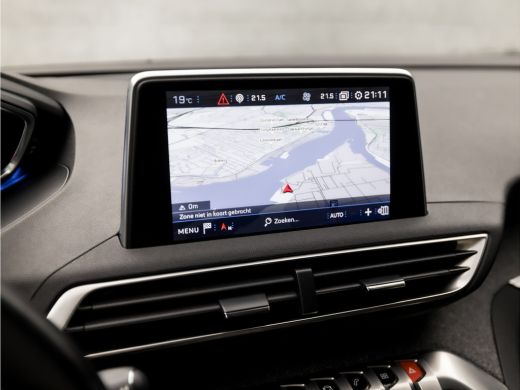 Peugeot 5008 1.2 PureTech Sport 7 Persoons Automaat (APPLE CARPLAY, STOELVERWARMING, LEDER, GROOT NAVI, 360 CA... ActivLease financial lease