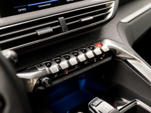 Peugeot 5008 1.2 PureTech Sport 7 Persoons Automaat (APPLE CARPLAY, STOELVERWARMING, LEDER, GROOT NAVI, 360 CA... ActivLease financial lease