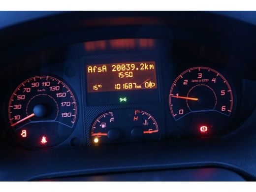 Peugeot Boxer 2.2 BlueHDi 140pk Airco Navigatie Camera ActivLease financial lease