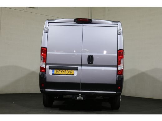 Peugeot Boxer 2.2 BlueHDi 140pk Airco Navigatie Camera ActivLease financial lease