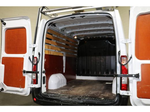 Renault Master 2.3 dCi 135pk L1 H1 Airco Glasresteel ActivLease financial lease