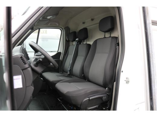 Renault Master 2.3 dCi 135pk L1 H1 Airco Glasresteel ActivLease financial lease