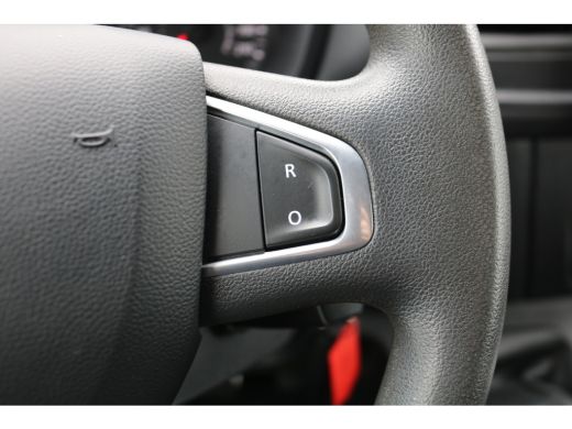 Renault Master 2.3 dCi 135pk L1 H1 Airco Glasresteel ActivLease financial lease