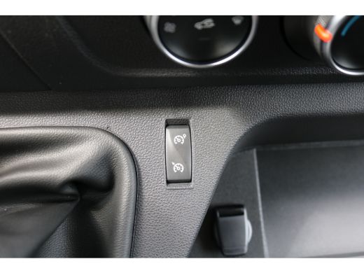 Renault Master 2.3 dCi 180pk L2 H2 Airco Navigatie Camera Trekhaak ActivLease financial lease