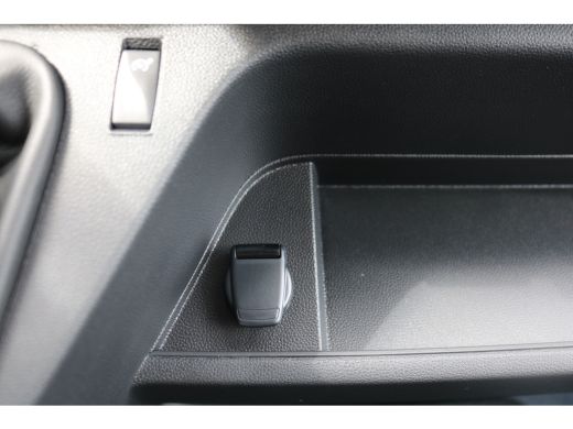 Renault Master 2.3 dCi 180pk L2 H2 Airco Navigatie Camera Trekhaak ActivLease financial lease