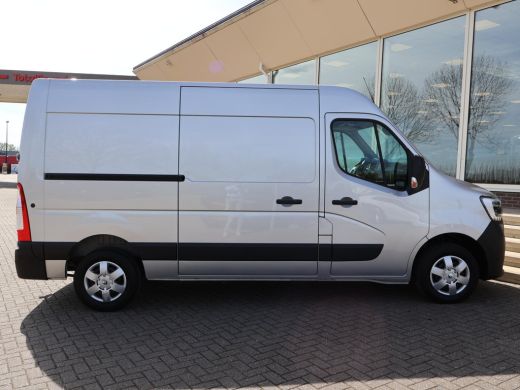 Renault Master T35 2.3 dCi 135 PK L2H2 3-ZITS WORK EDITION + TREKHAAK 2500 KG | APPLE CARPLAY | CAMERA ActivLease financial lease