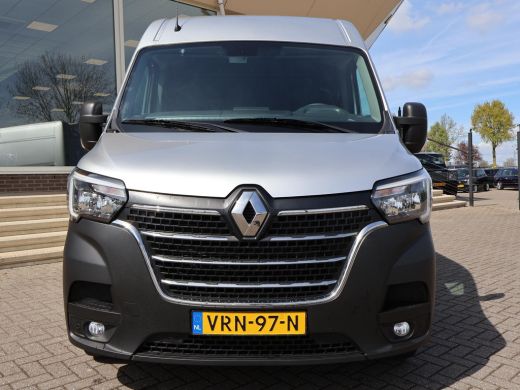 Renault Master T35 2.3 dCi 135 PK L2H2 3-ZITS WORK EDITION + TREKHAAK 2500 KG | APPLE CARPLAY | CAMERA ActivLease financial lease