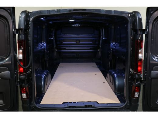 Renault Trafic 2.0 dCi 150pk L2 H1 Airco Automaat Navigatie Camera Trekhaak ActivLease financial lease