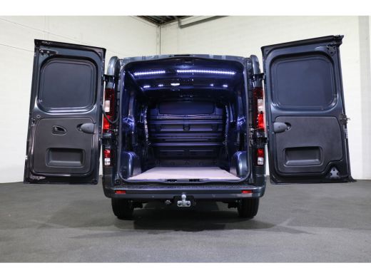 Renault Trafic 2.0 dCi 150pk L2 H1 Airco Automaat Navigatie Camera Trekhaak ActivLease financial lease