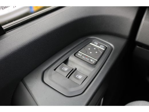 Renault Trafic 2.0 dCi 150pk L2 H1 Airco Automaat Navigatie Camera Trekhaak ActivLease financial lease