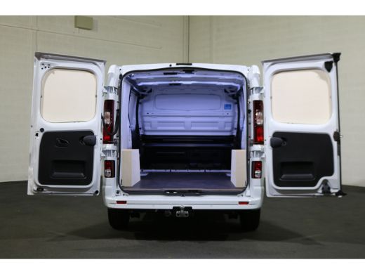 Renault Trafic 2.0 dCi 170pk L2 H1 Automaat Airco Navigatie Camera Trekhaak ActivLease financial lease