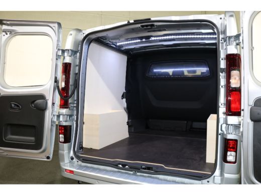Renault Trafic 2.0 dCi 170pk L2 H1 DC Airco Navigatie Camera 2x Schuifdeur Digital Dashboard Trekhaak Face Lift ActivLease financial lease