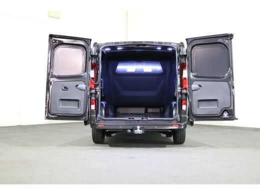 Renault Trafic 2.0 dCi 170pk L2 H1 DC Airco Navigatie Camera 2x Schuifdeur Luxe ActivLease financial lease