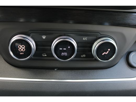 Renault Trafic 2.0 dCi 170pk L2 H1 DC Airco Navigatie Camera 2x Schuifdeur Luxe ActivLease financial lease