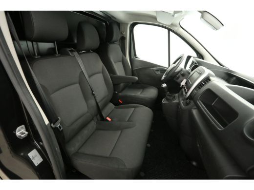 Renault Trafic 2.0 dCi T29 L2H1 Airco Camera Cruise Navigatie LED PDC 3 Persoons Elektrpakket ActivLease financial lease