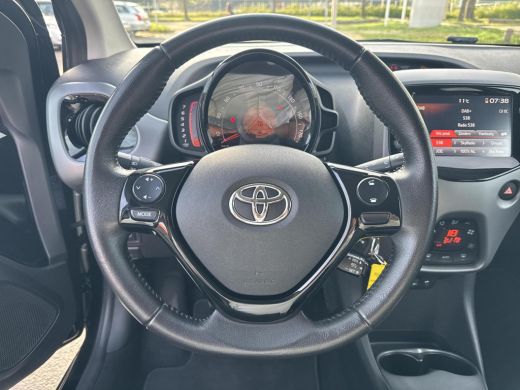 Toyota Aygo 1.0 VVT-i x-joy cabrio | 06-10141018 Voor meer informatie ActivLease financial lease
