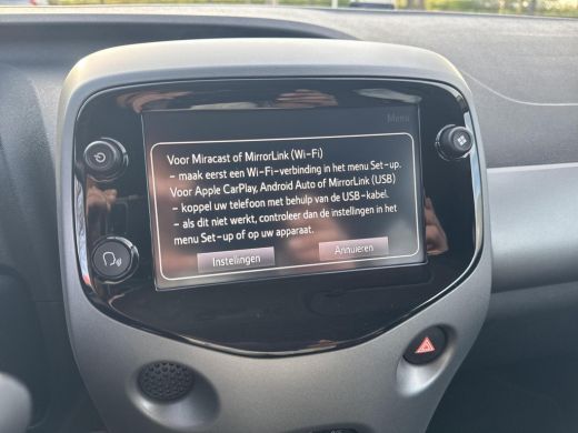 Toyota Aygo 1.0 VVT-i x-joy cabrio | 06-10141018 Voor meer informatie ActivLease financial lease