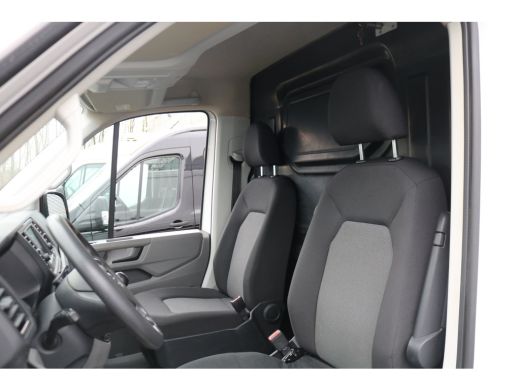 Volkswagen Crafter 2.0 TDI 140pk L3 H2 Airco Imperiaal Trap Trekhaak 3.000kg ActivLease financial lease