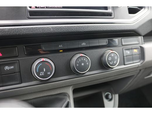 Volkswagen Crafter 2.0 TDI 140pk L3 H2 Airco Imperiaal Trap Trekhaak 3.000kg ActivLease financial lease
