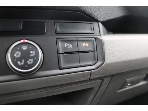 Volkswagen Crafter 2.0 TDI 140pk L3 H2 Airco Imperiaal Trap Trekhaak 3.000kg ActivLease financial lease