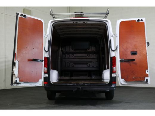 Volkswagen Crafter 2.0 TDI L3 H2 Airco Navigatie Imperiaal Trap Trekhaak ActivLease financial lease