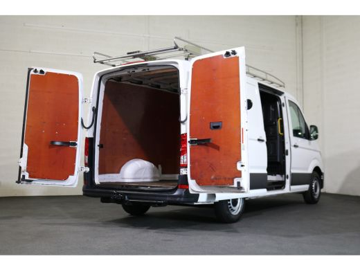 Volkswagen Crafter 2.0 TDI L3 H2 Airco Navigatie Imperiaal Trap Trekhaak ActivLease financial lease