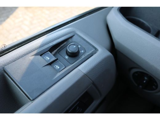 Volkswagen Crafter 2.0 TDI L3 H2 Airco Navigatie Imperiaal Trap Trekhaak ActivLease financial lease