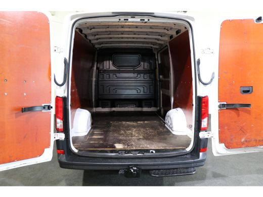 Volkswagen Crafter 2.0 TDI L3 H2 Airco Navigatie Imperiaal Trap Trekhaak ActivLease financial lease